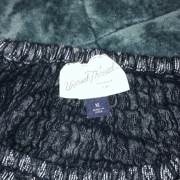 Three-Quarter Length Sleeve Top - Picture 3 of 3